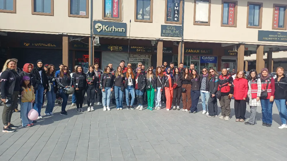 Motorcu10lar Kadınlar Kulübü’nden Anlamlı Sürüş: “Erken Teşhis Hayat Kurtarır”