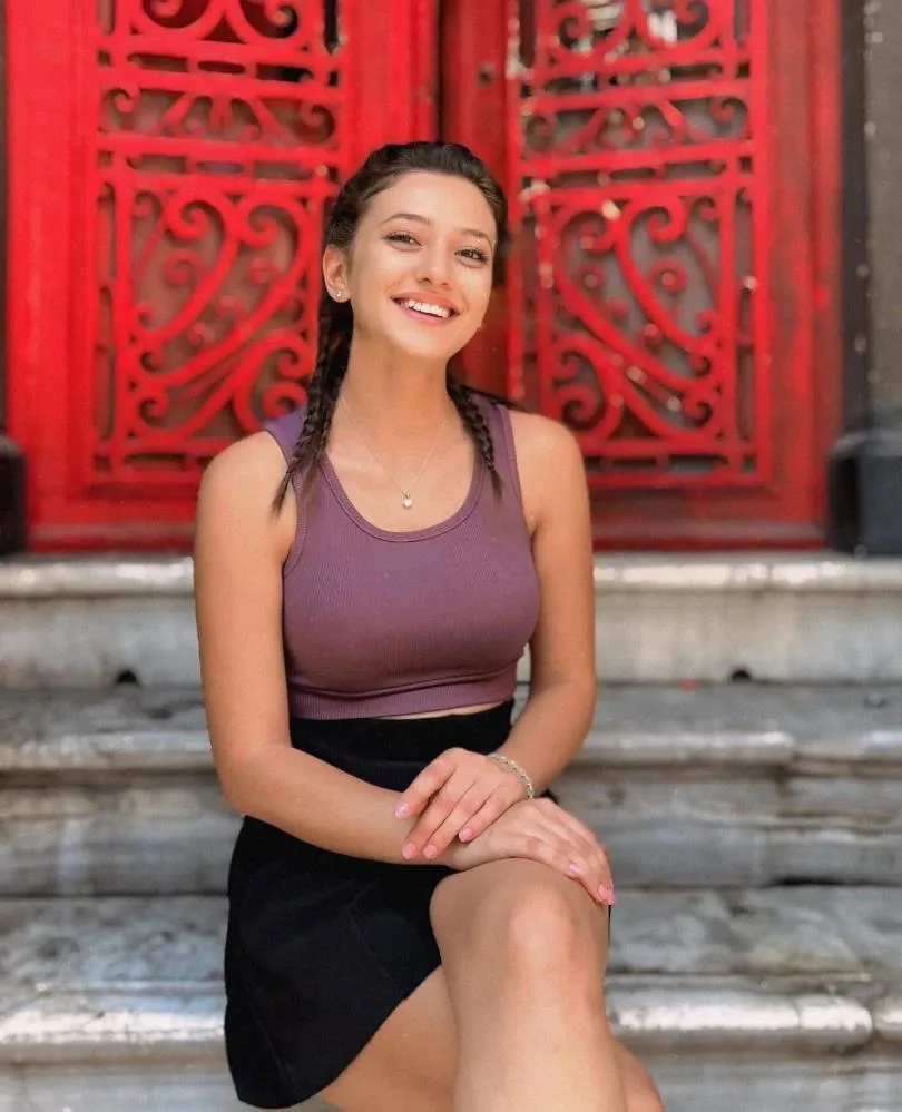 OTOMOBİLİN ÇARTIĞI SAĞLIK TEKNİSYENİ HAYATINI KAYBETTİ