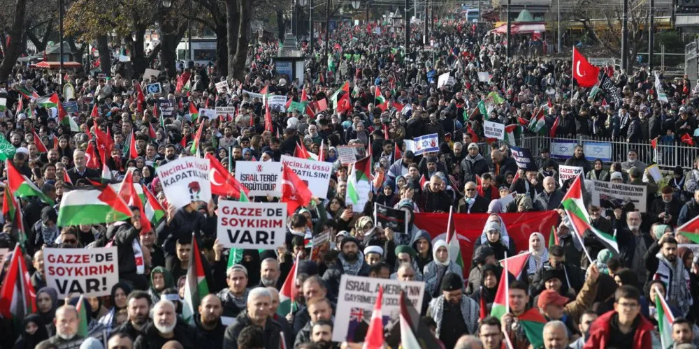 AK Parti Balıkesir Kadın Kolları’ndan Gazze İçin “Sessiz Çığlık” Etkinliği