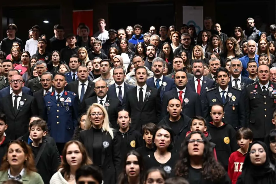 Balıkesir, 10 Kasım’da Ata’sını andı