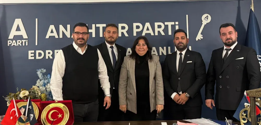 Anahtar Parti Balıkesir Gençlik Kolları’ndan Edremit’te Gövde Gösterisi