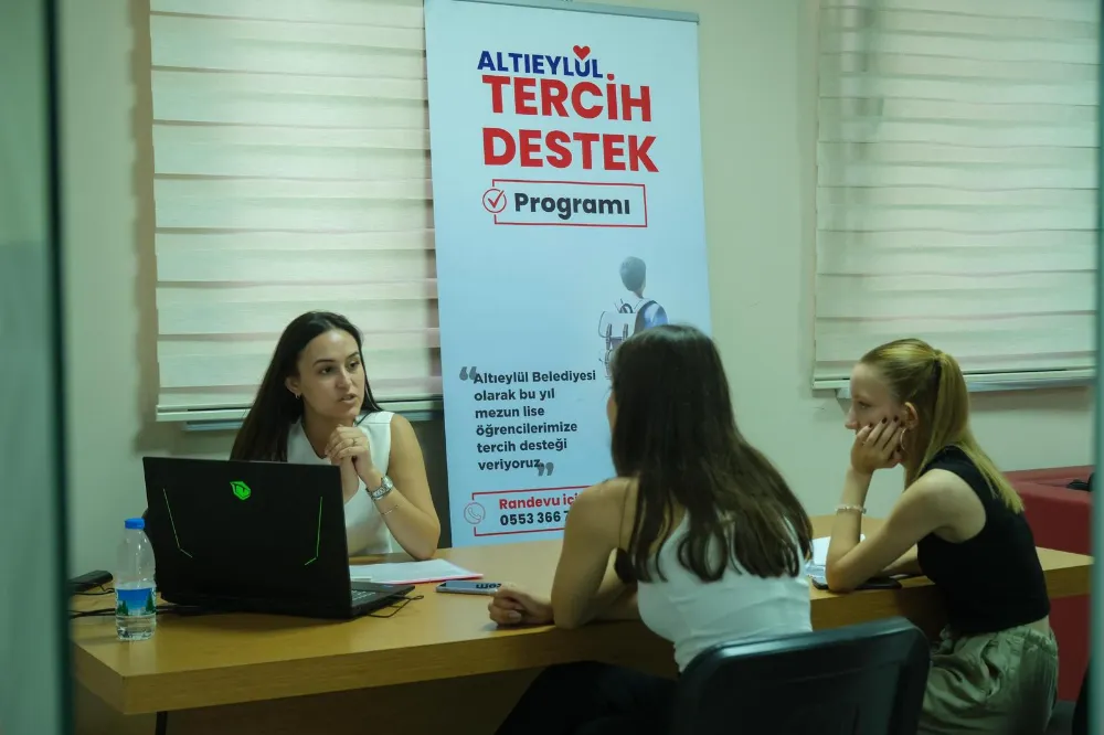 ALTIEYLÜL’DEN GENÇLERE TERCİH DESTEĞİ