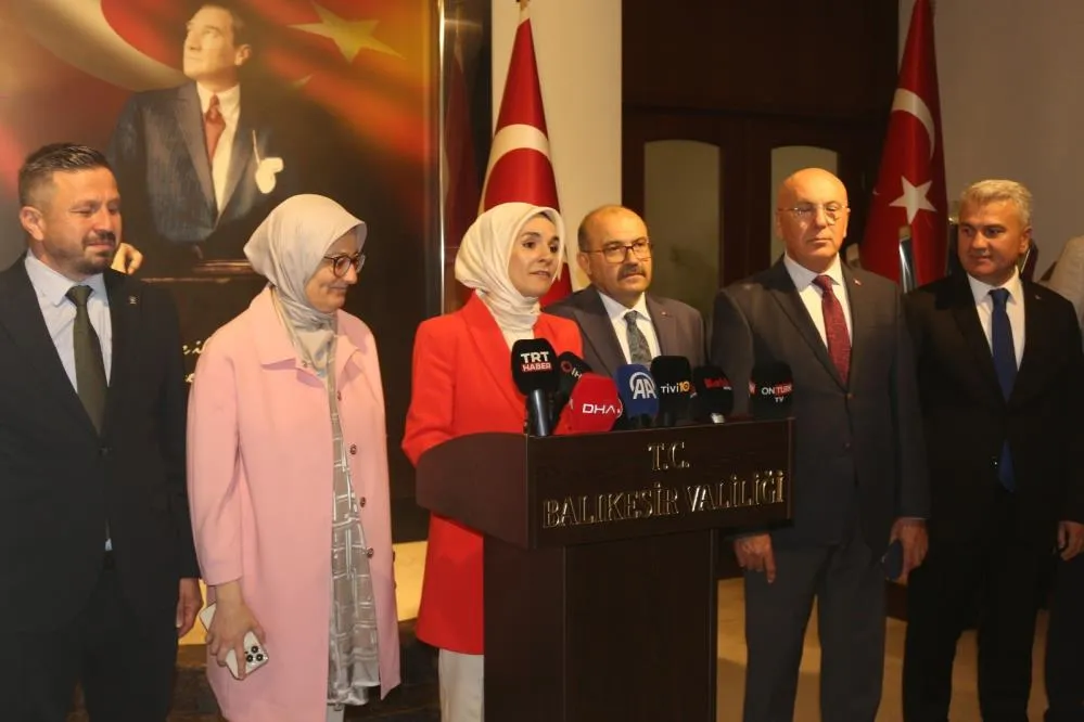 Aile ve Sos­yal Hiz­met­ler Ba­ka­nı Ma­hi­nur Öz­de­mir Gök­taş, Ba­lı­ke­sir