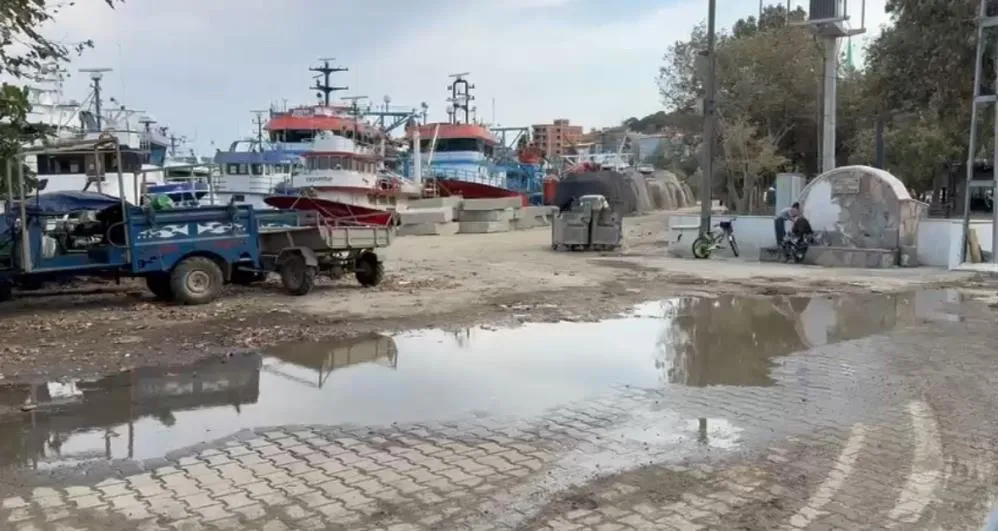 Bu köyde ne ararsan var: Sanayi atığı, kanalizasyon, çöp..