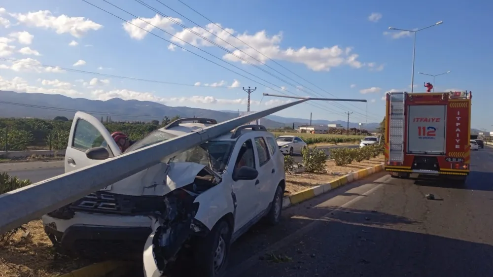 Koca Seyit Havalimanı önünde peş peşe trafik kazası