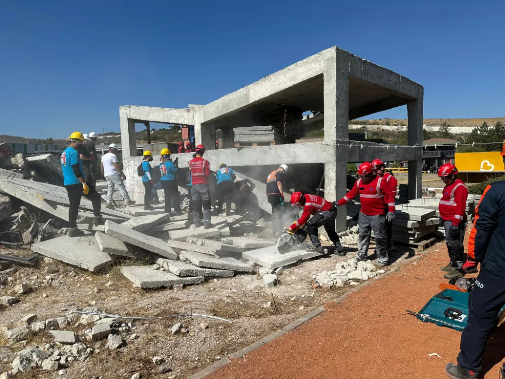 Arama Kurtarma Ekipleri Uygulamalı Eğitimden Geçti